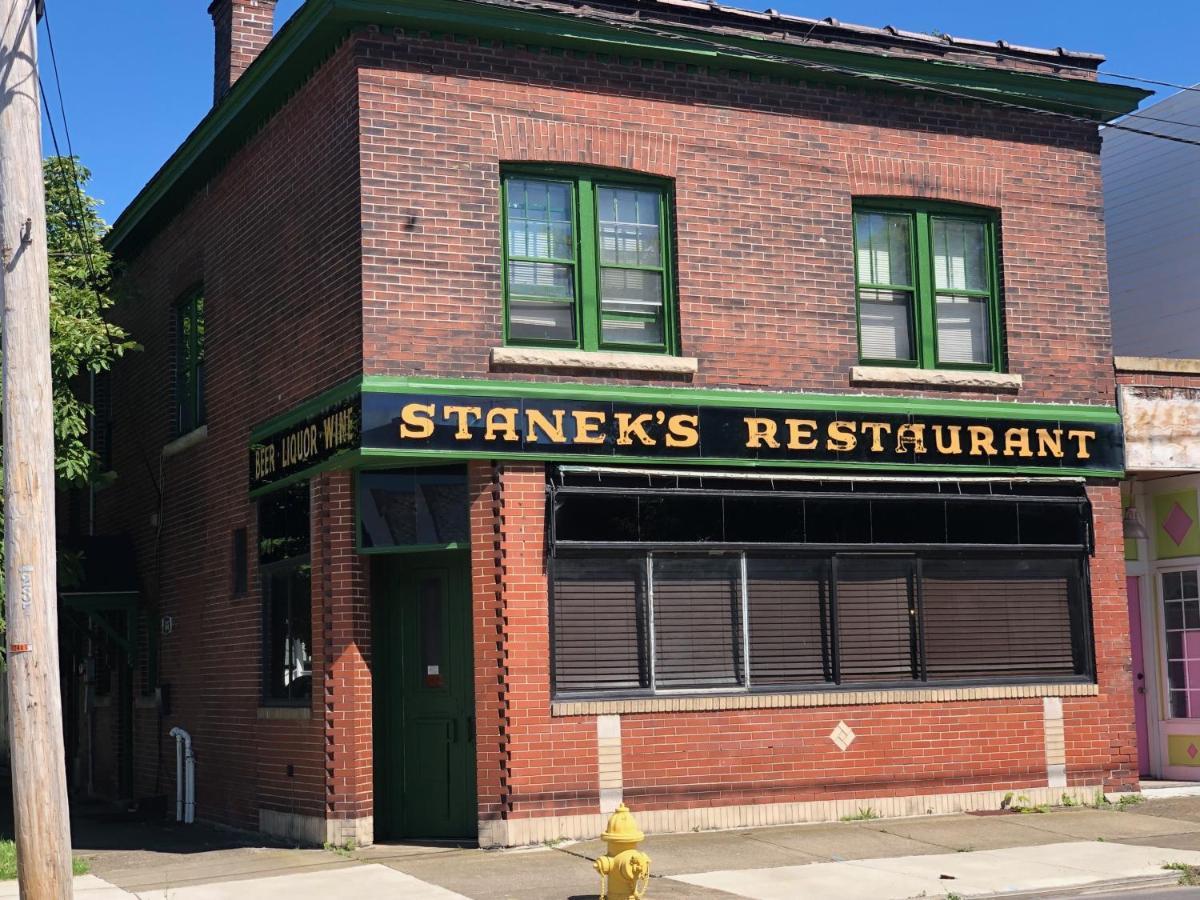 The Pub- 8Br Free Parking, Minutes From Falls & Casino Niagara Falls Luaran gambar