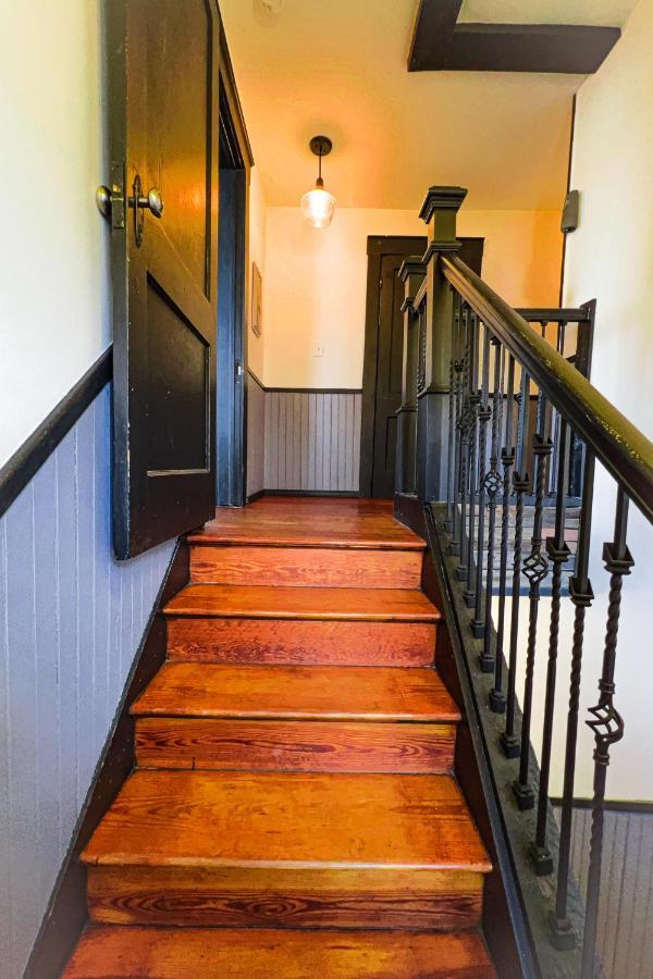 The Pub- 8Br Free Parking, Minutes From Falls & Casino Niagara Falls Luaran gambar
